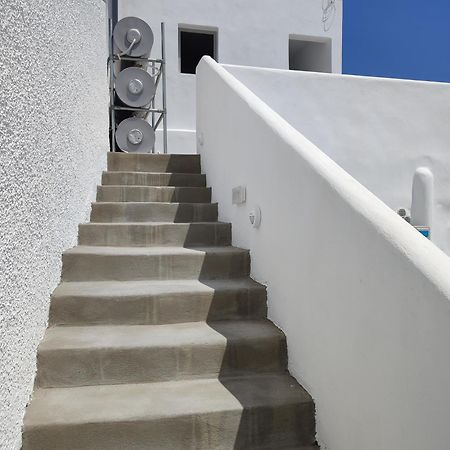 Central Santorini Serenity Rooms Fira  Ngoại thất bức ảnh