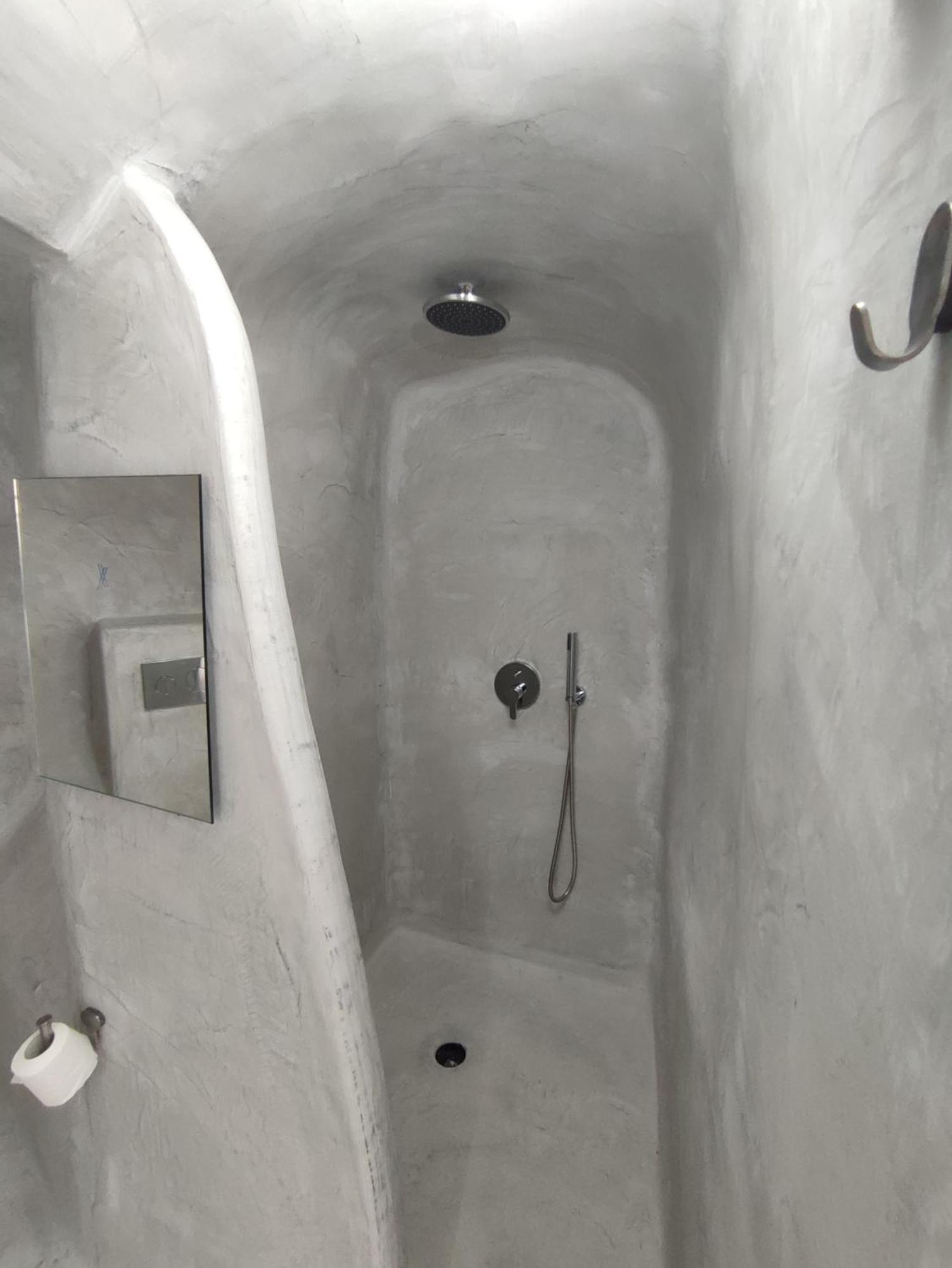 Central Santorini Serenity Rooms Fira  Ngoại thất bức ảnh